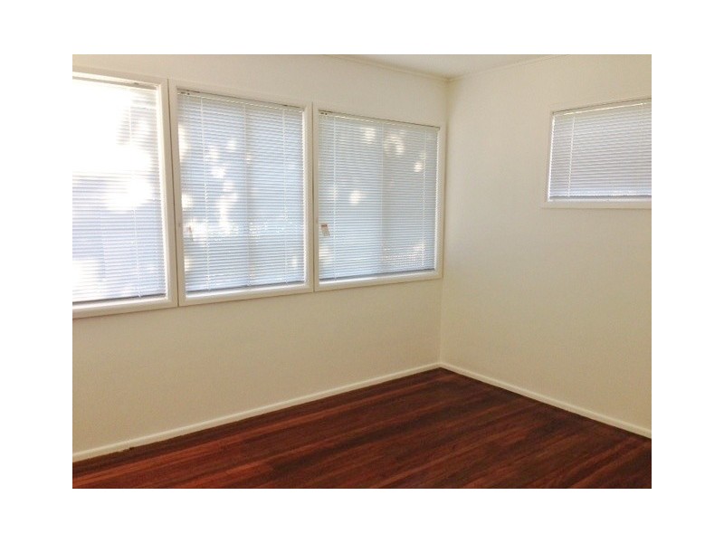 10 Daffodil Street, Logan Central QLD 4114