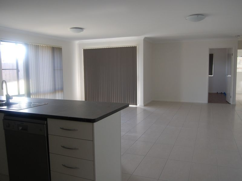 4 Airdale Court, Marsden QLD 4132