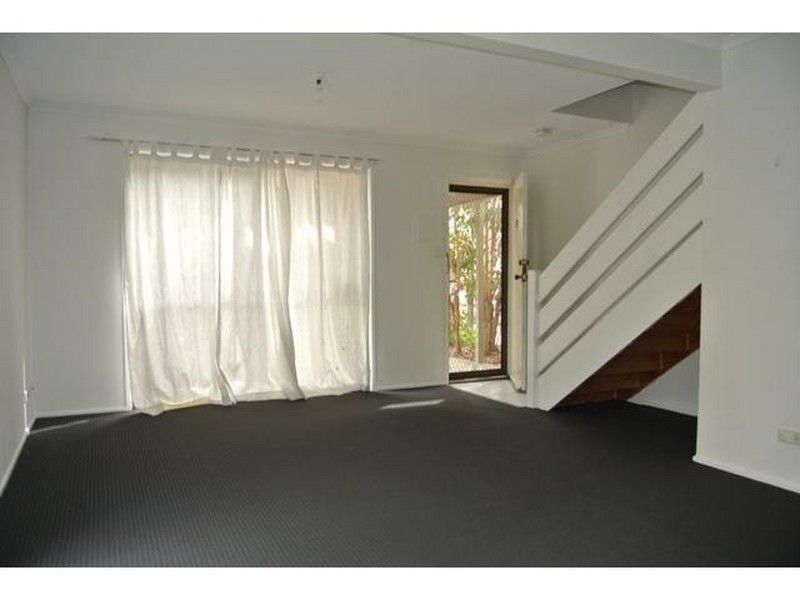 8/34 Defiance Road, Woodridge QLD 4114