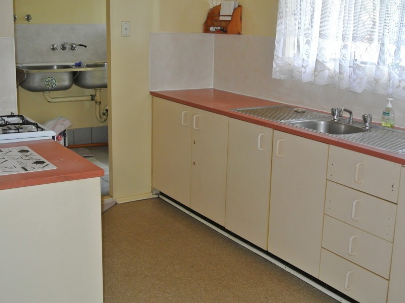 4 Toolooma Street, Logan Central QLD 4114