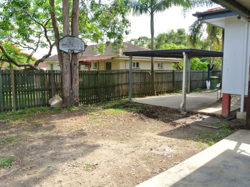 4 Toolooma Street, Logan Central QLD 4114