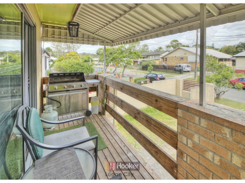 42 Elm Avenue, Woodridge QLD 4114