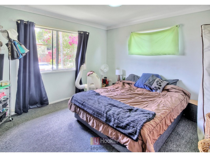 42 Elm Avenue, Woodridge QLD 4114