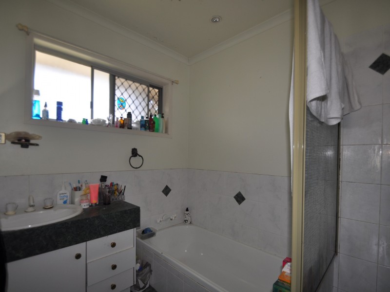 37 Laughlin Street, Kingston QLD 4114