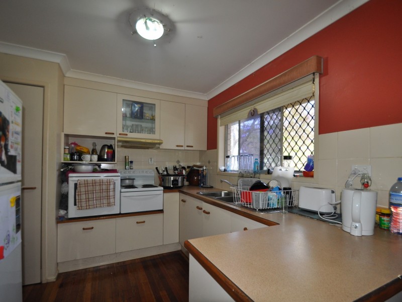 37 Laughlin Street, Kingston QLD 4114