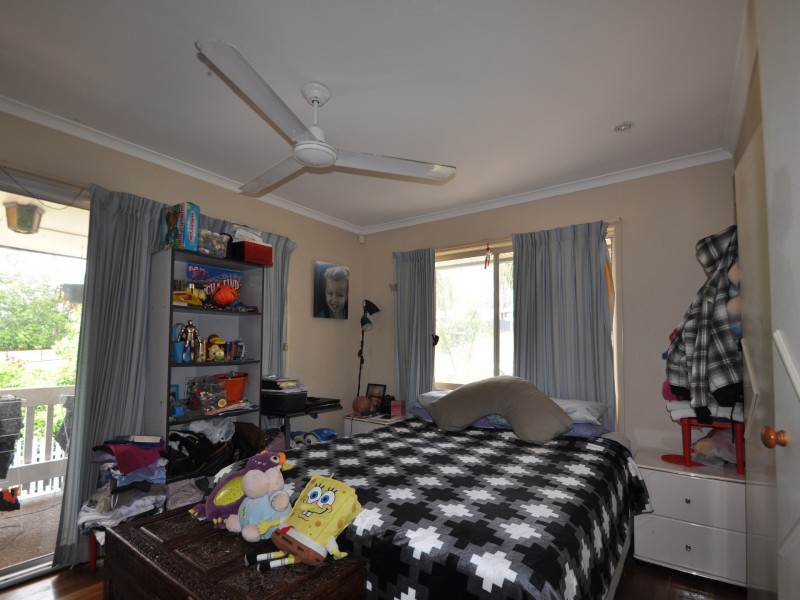 37 Laughlin Street, Kingston QLD 4114