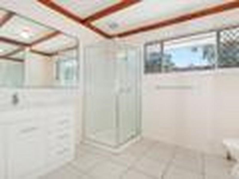 1 Nanda Street, Woodridge QLD 4114