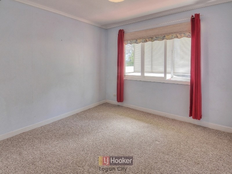 15 Collin Court, Kingston QLD 4114