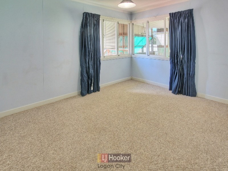 15 Collin Court, Kingston QLD 4114