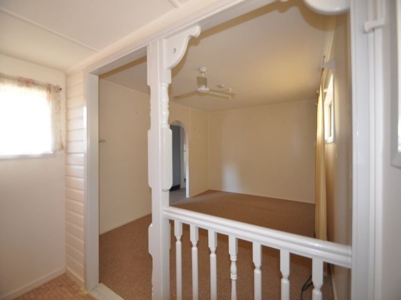 100 Jacaranda Avenue, Logan Central QLD 4114