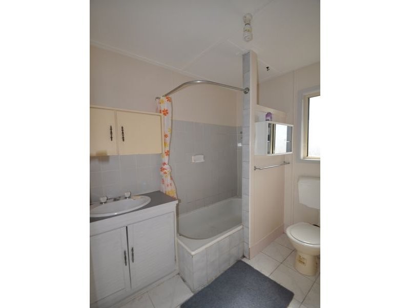 100 Jacaranda Avenue, Logan Central QLD 4114