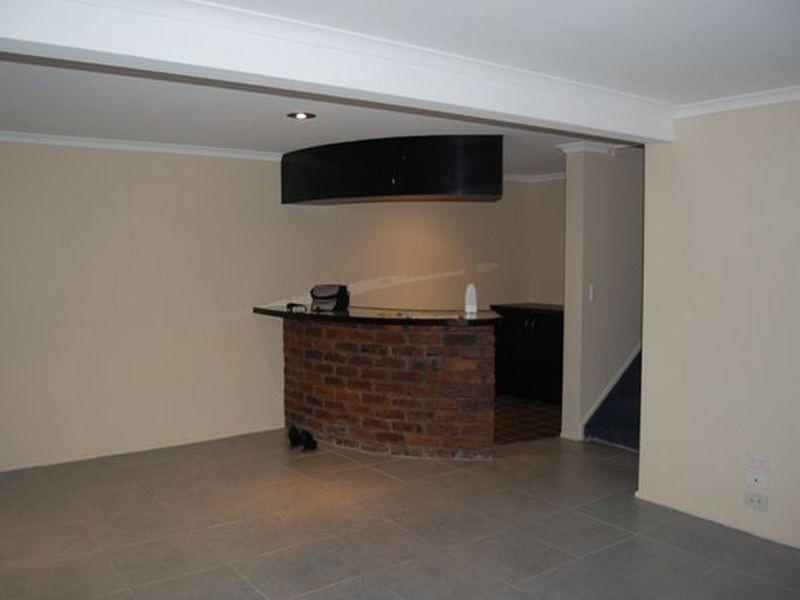 114 Jacaranda Avenue, Kingston QLD 4114