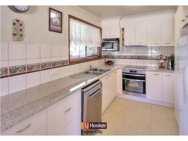 8 Yale Street, Marsden QLD 4132