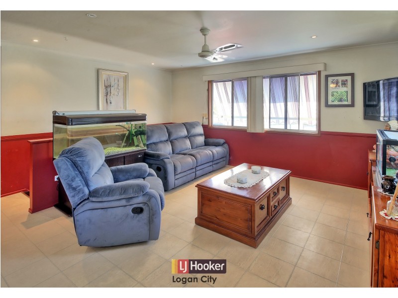 8 Yale Street, Marsden QLD 4132