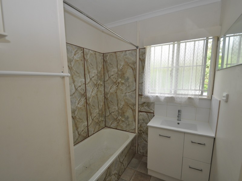 17 Pine Drive, Woodridge QLD 4114