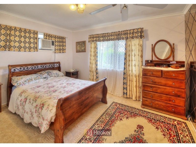 33 Pine Drive, Woodridge QLD 4114