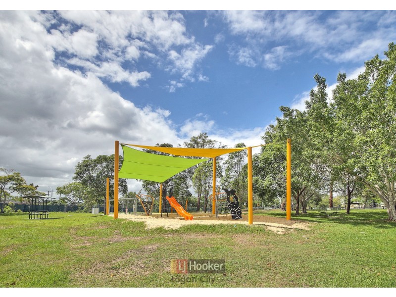 154 Railway Parade, Woodridge QLD 4114