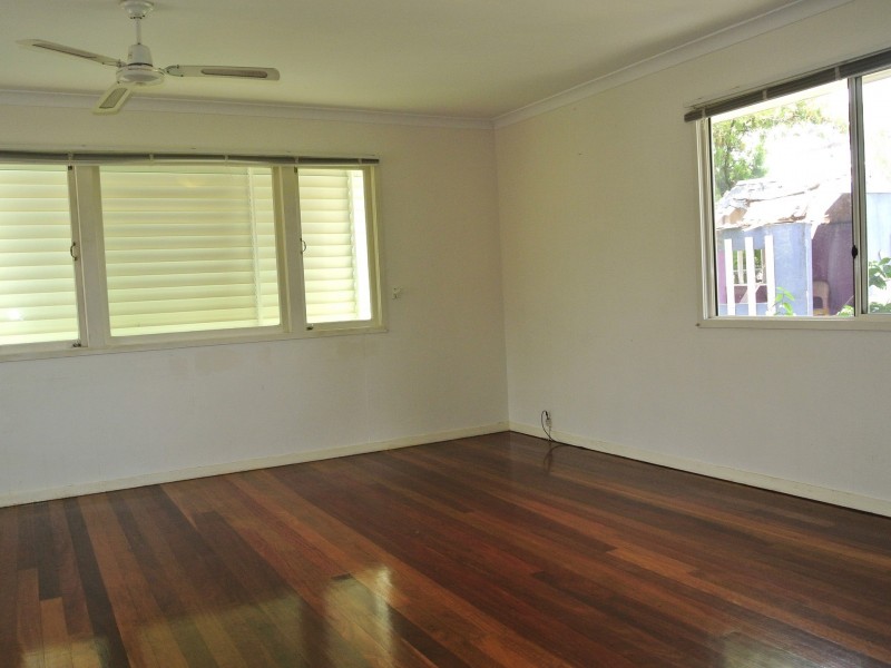 20 Jacaranda Ave, Logan Central QLD 4114