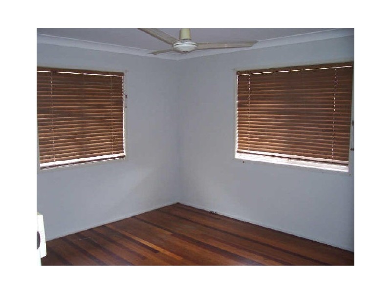 35 Windsor Street, Kingston QLD 4114