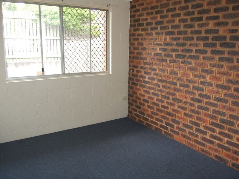 9/12 Defiance Road, Logan Central QLD 4114