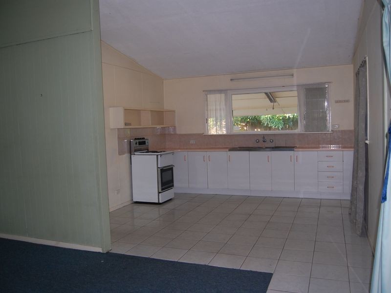 249 Kingston Rd, Woodridge QLD 4114