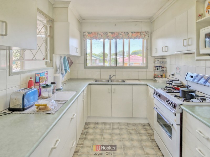 115 Station Road, Woodridge QLD 4114