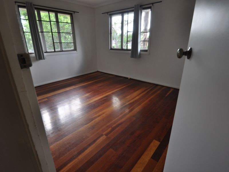 13 Fleur Street, Woodridge QLD 4114