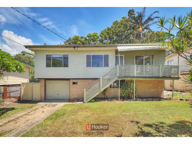 7 Garden Avenue, Woodridge QLD 4114
