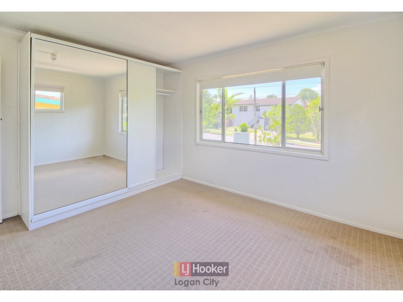 7 Garden Avenue, Woodridge QLD 4114