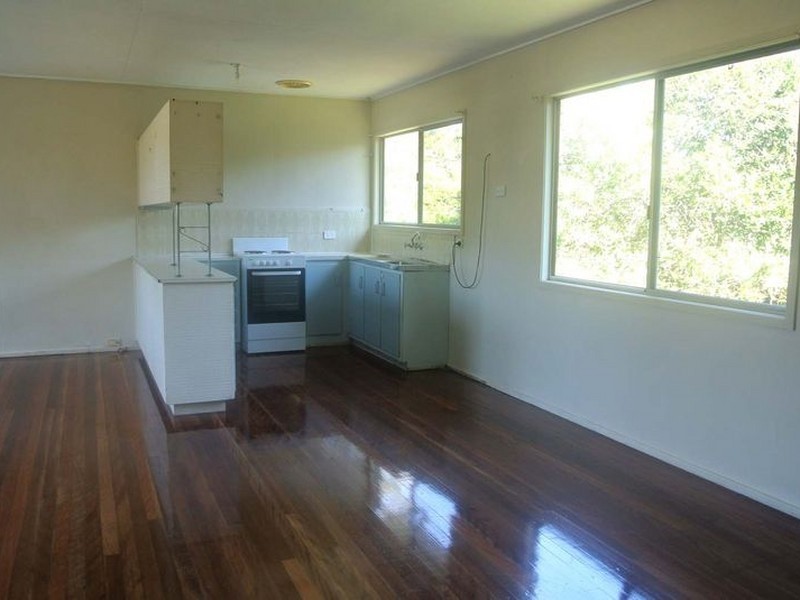 33 Mayes Ave, Logan Central QLD 4114