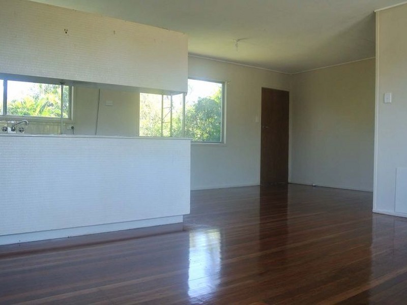 33 Mayes Ave, Logan Central QLD 4114