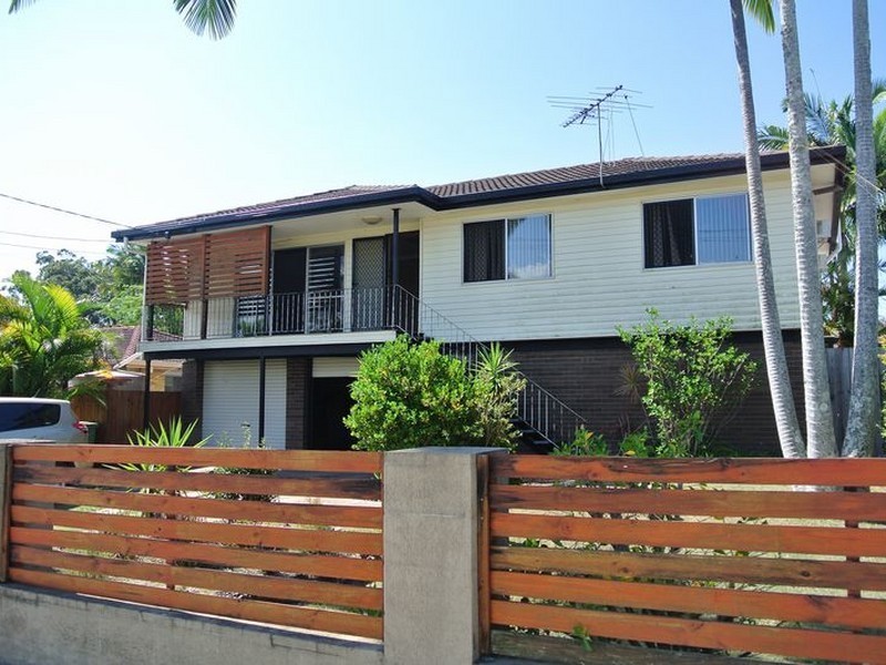 35 Pine Drive, Woodridge QLD 4114
