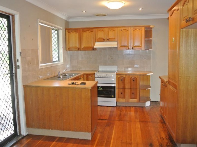 35 Pine Drive, Woodridge QLD 4114