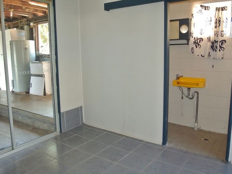 35 Pine Drive, Woodridge QLD 4114