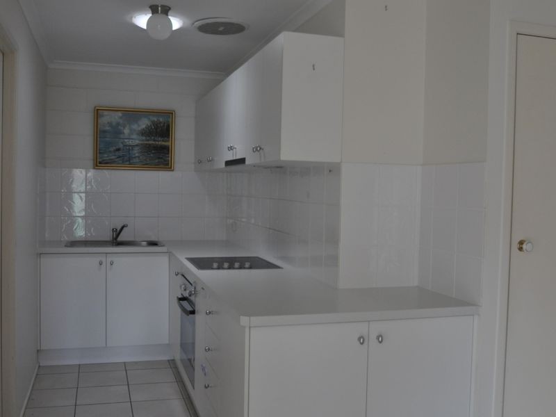 4/11 Cleopatra Street, Kingston QLD 4114