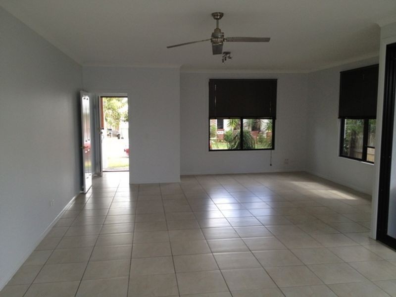 6 Bellthorpe Crescent, Waterford QLD 4133