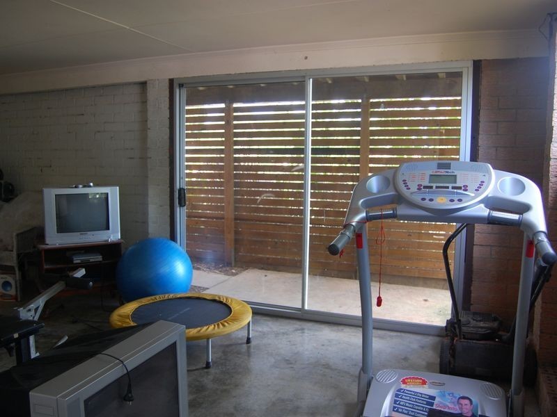 1 Collin Court, Kingston QLD 4114