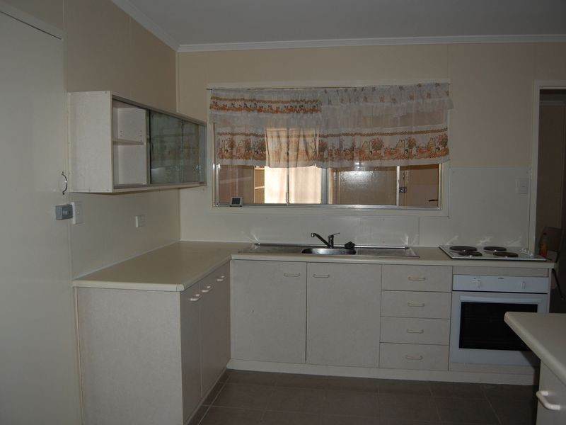 28 Adelaide St, Kingston QLD 4114