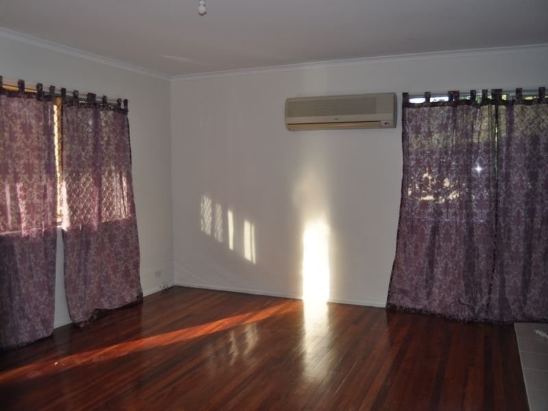 12 Cypress, Woodridge QLD 4114