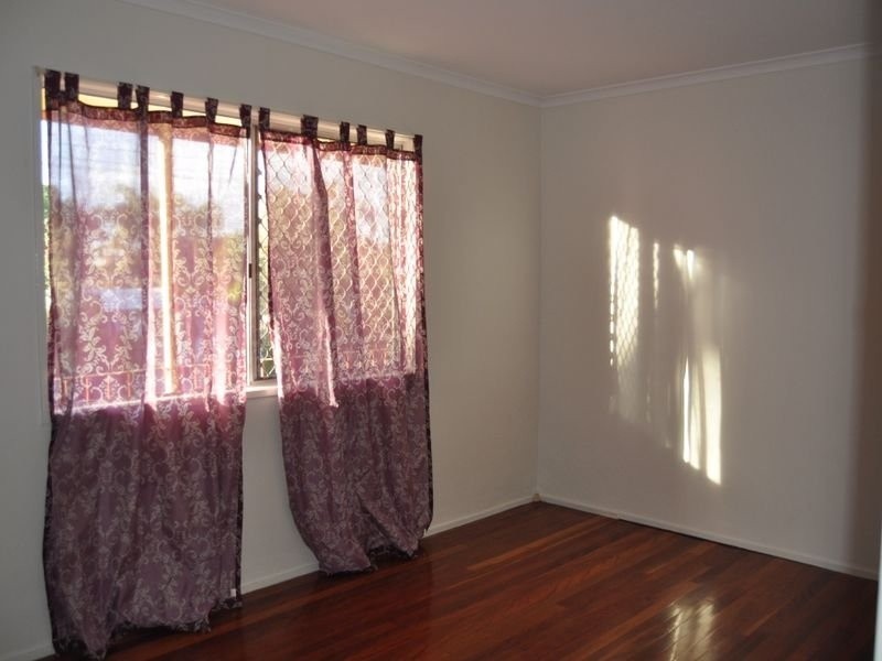 12 Cypress, Woodridge QLD 4114