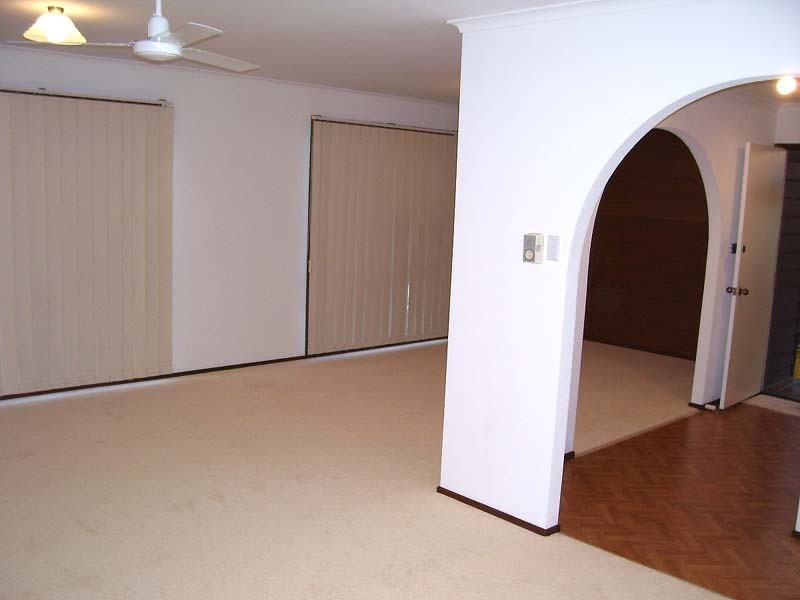 13 Sarah Street, Loganlea QLD 4131