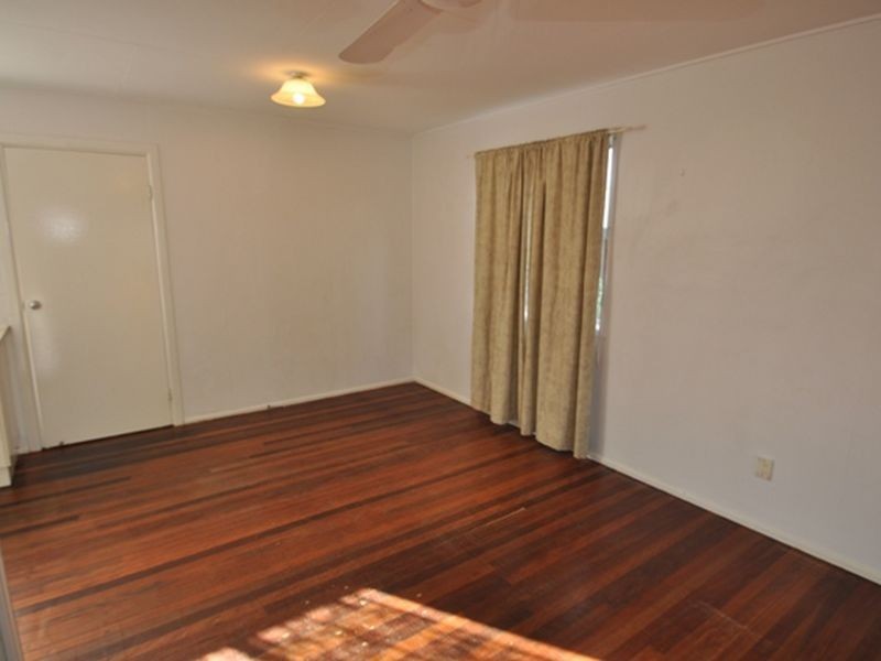 7 Charles Avenue, Logan Central QLD 4114