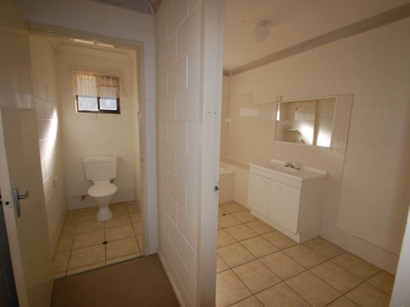 9 Short Street, Loganlea QLD 4131