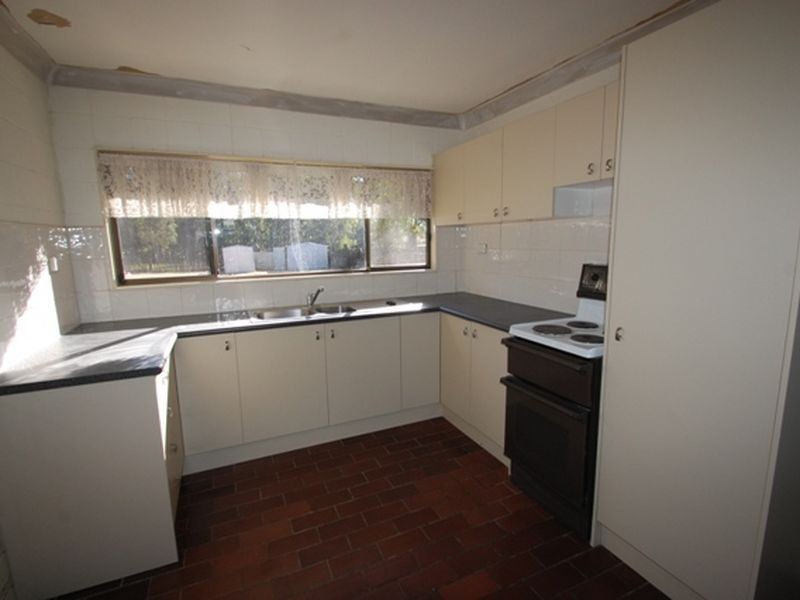 9 Short Street, Loganlea QLD 4131