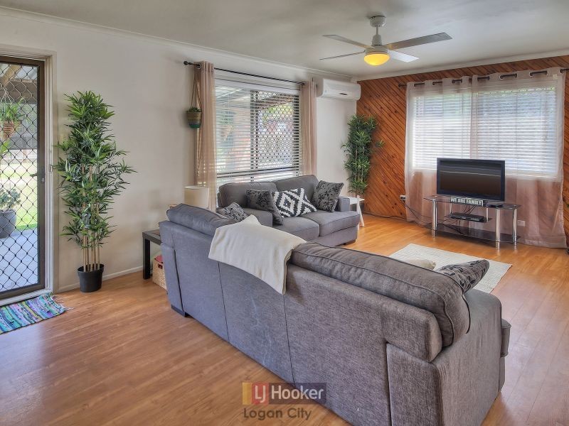2/9 Canopus Court, Kingston QLD 4114
