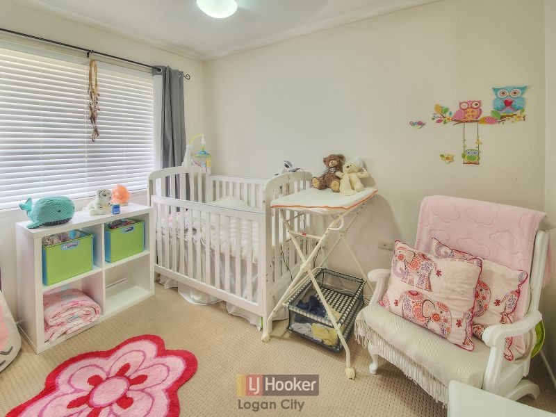 2/9 Canopus Court, Kingston QLD 4114