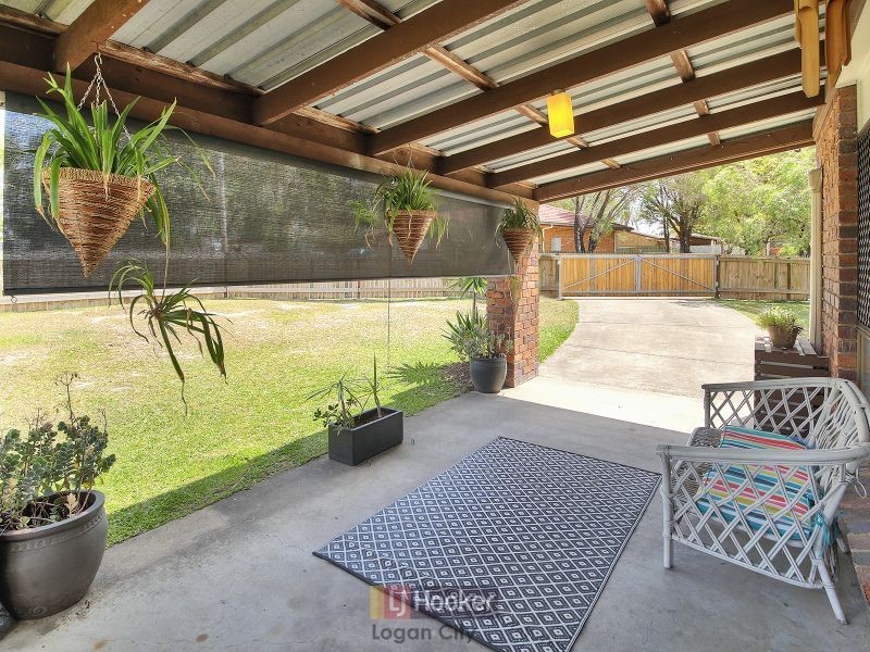 2/9 Canopus Court, Kingston QLD 4114