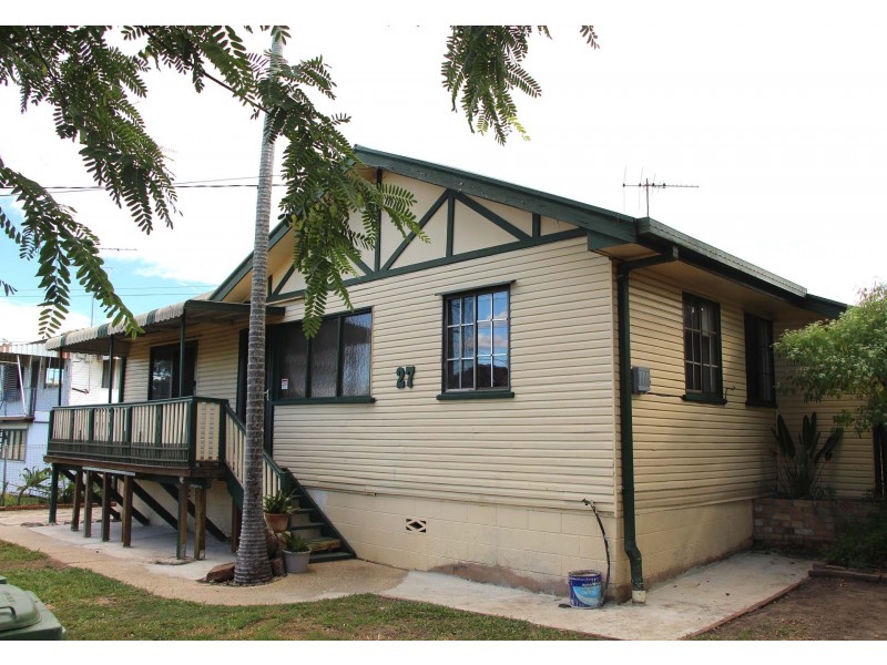 27 Mayes Ave, Logan Central QLD 4114