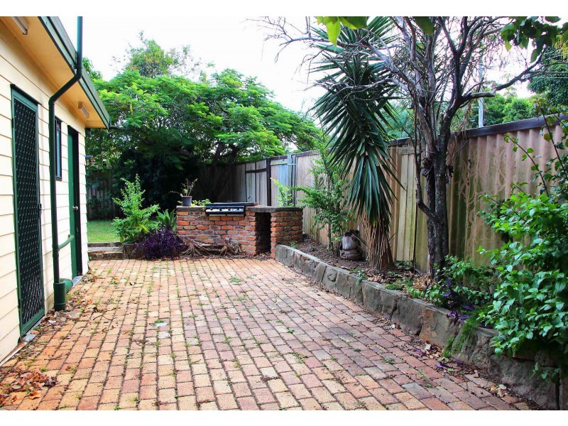 27 Mayes Ave, Logan Central QLD 4114