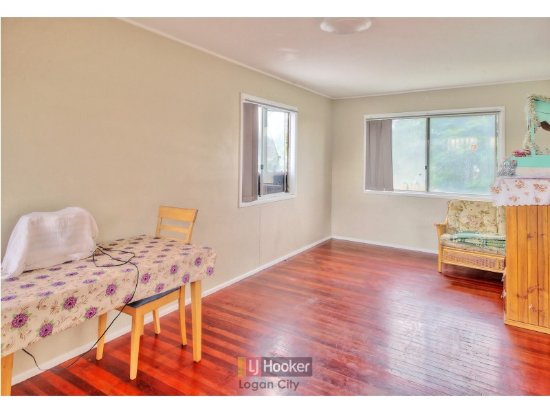 12 Redford Street, Kingston QLD 4114